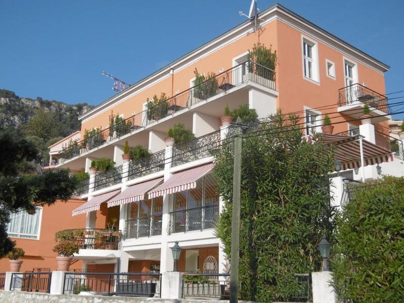 Hotel La Flore Вилафранк-сюр-Мер Екстериор снимка
