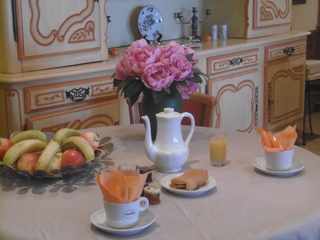 Hotel La Flore Вилафранк-сюр-Мер Екстериор снимка